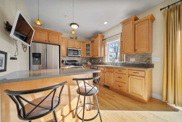 81 N High St Unit 10, Derry, NH 03038