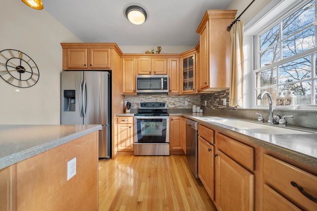 81 N High St Unit 10, Derry, NH 03038