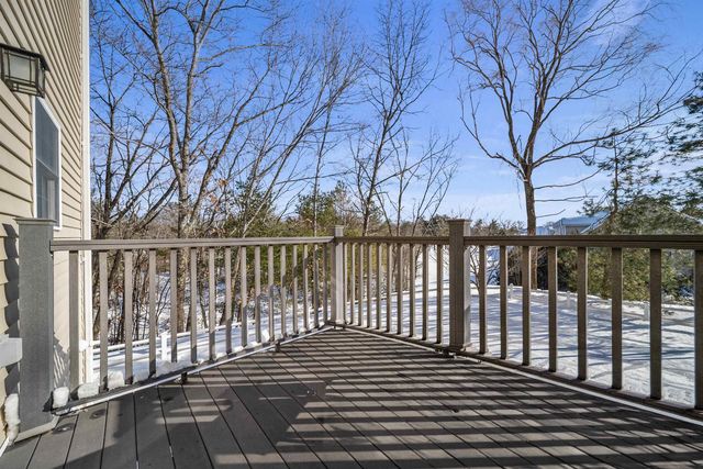 81 N High St Unit 10, Derry, NH 03038