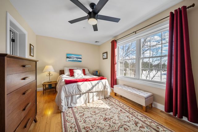 81 N High St Unit 10, Derry, NH 03038