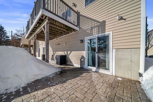 81 N High St Unit 10, Derry, NH 03038