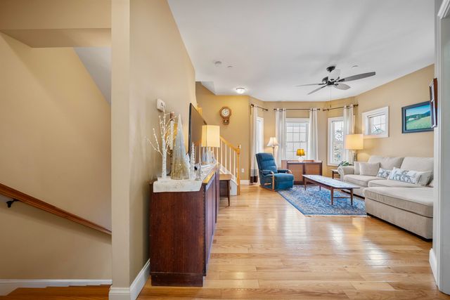 81 N High St Unit 10, Derry, NH 03038