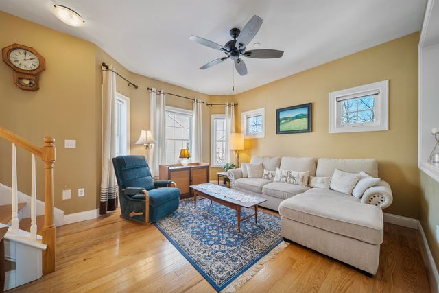 81 N High St Unit 10, Derry, NH 03038