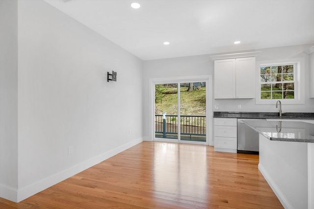 51 Willard, Lowell, MA 01850