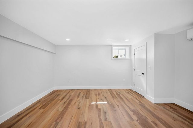 51 Willard, Lowell, MA 01850