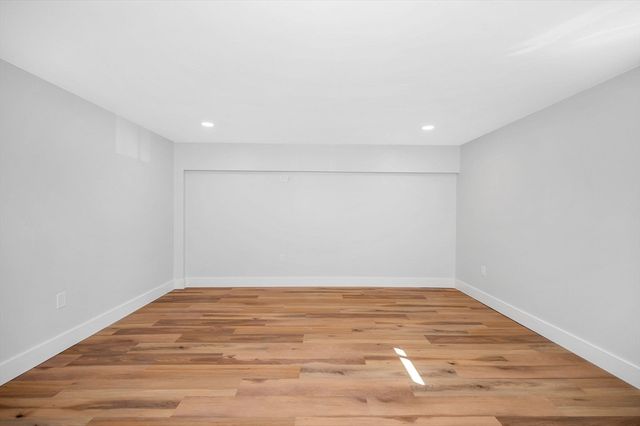 51 Willard, Lowell, MA 01850