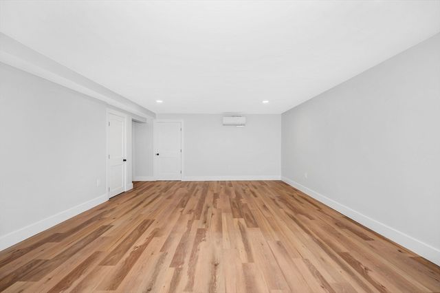 51 Willard, Lowell, MA 01850