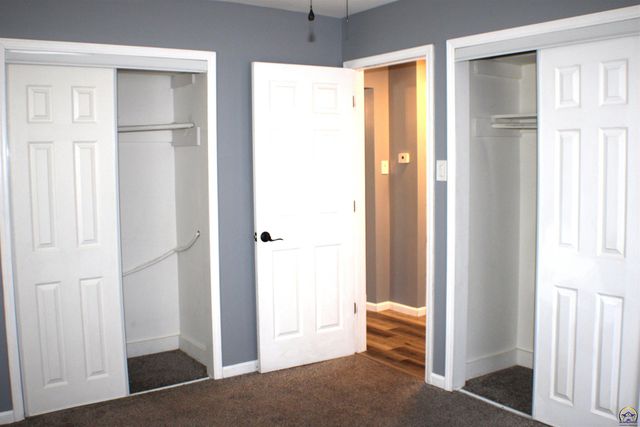 3371 SW Kirklawn AVE, Topeka, KS 66611