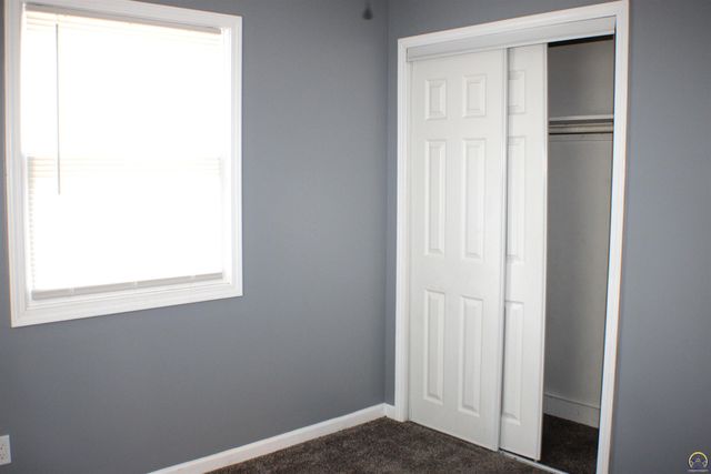 3371 SW Kirklawn AVE, Topeka, KS 66611