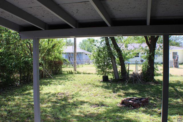 3371 SW Kirklawn AVE, Topeka, KS 66611