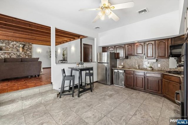 360 Valley View Avenue, Paramus, NJ 07652