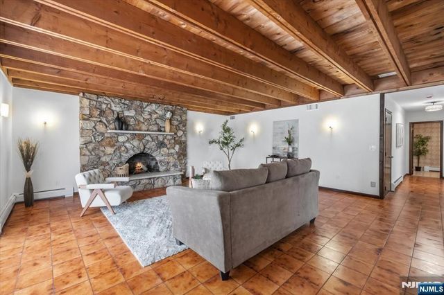 360 Valley View Avenue, Paramus, NJ 07652