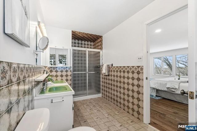 360 Valley View Avenue, Paramus, NJ 07652