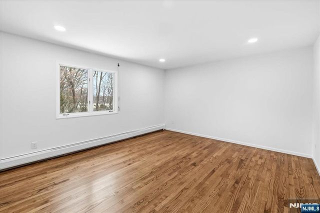 360 Valley View Avenue, Paramus, NJ 07652