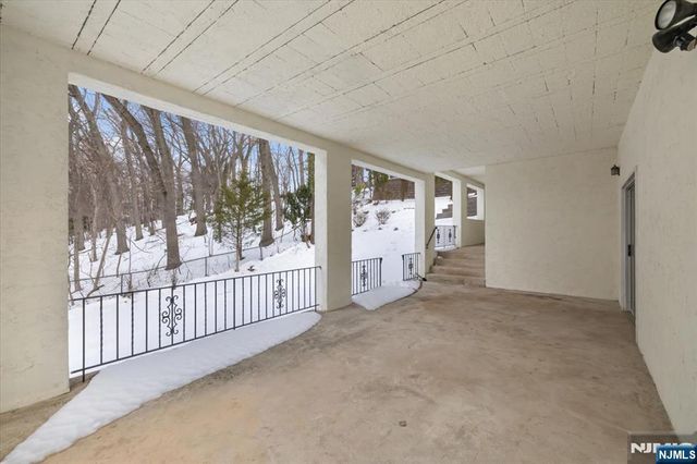 360 Valley View Avenue, Paramus, NJ 07652