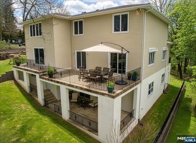 360 Valley View Avenue, Paramus, NJ 07652