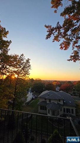 360 Valley View Avenue, Paramus, NJ 07652