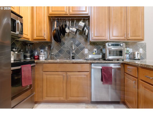20512 Sw ROY ROGERS Rd 109, Sherwood, OR 97140
