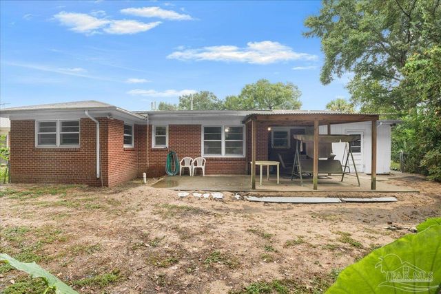 17 Linda St, Pensacola, FL 32506