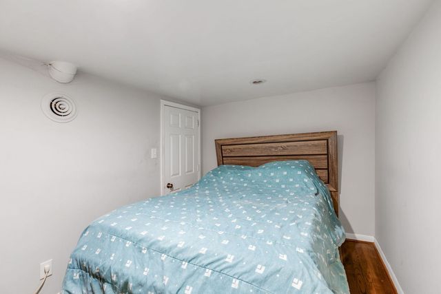 3020 N CLYBOURN Avenue, Chicago, IL 60618