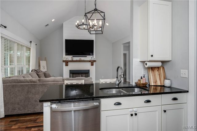 4150 Jamie, Moundville, AL 35474