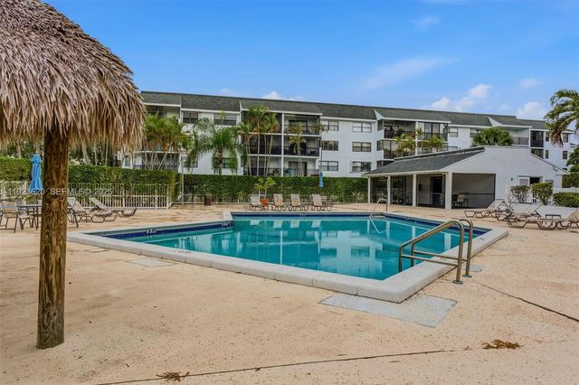 16051 Blatt Blvd 111, Weston, FL 33326