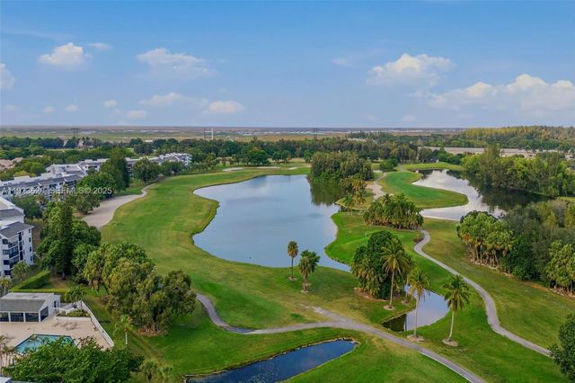 16051 Blatt Blvd 111, Weston, FL 33326