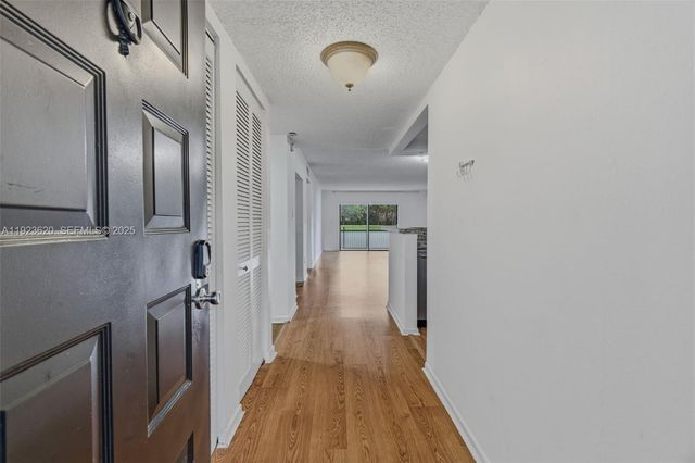 16051 Blatt Blvd 111, Weston, FL 33326