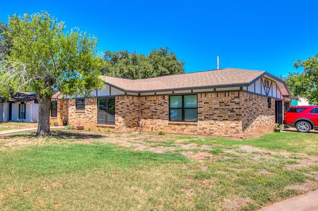 Image 3 of property listing at 3118 Hummingbird Lane, San Angelo, TX 76904