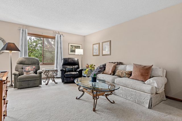 1890 Fox Ridge Drive C, West Saint Paul, MN 55118