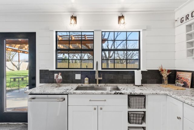 5206 Wedgefield, Granbury, TX 76049