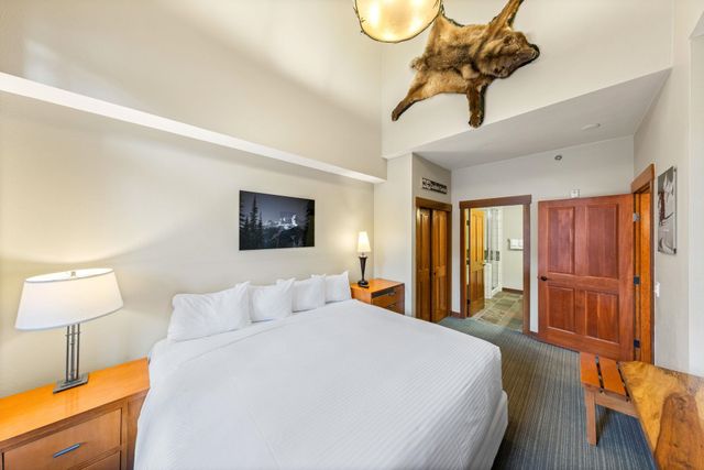 1850 Village South Road 4-417 417 West, Olympic Valley, CA 96146