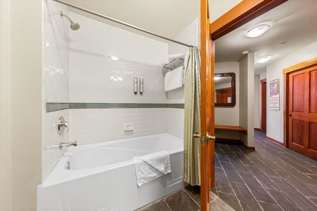 1850 Village South Road 4-417 417 West, Olympic Valley, CA 96146