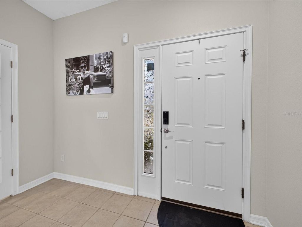 Image 15 of property listing at 12988 BORLAND STREET, Windermere, FL 34786
