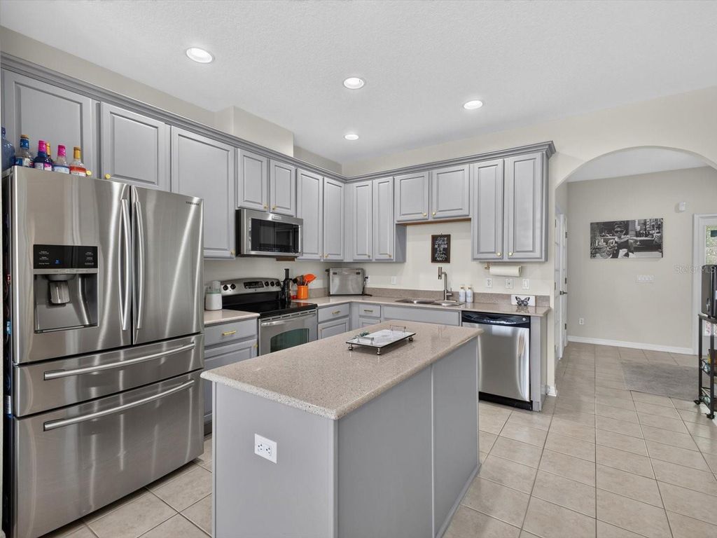 Image 8 of property listing at 12988 BORLAND STREET, Windermere, FL 34786