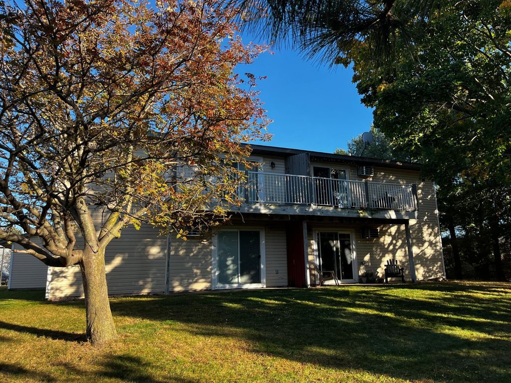 1613 Redwood Drive, Hudson, WI 54016 — photo 4