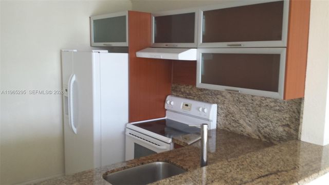 492 NW 165th St Rd C-509, Miami, FL 33169