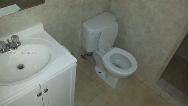 492 NW 165th St Rd C-509, Miami, FL 33169