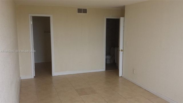 492 NW 165th St Rd C-509, Miami, FL 33169