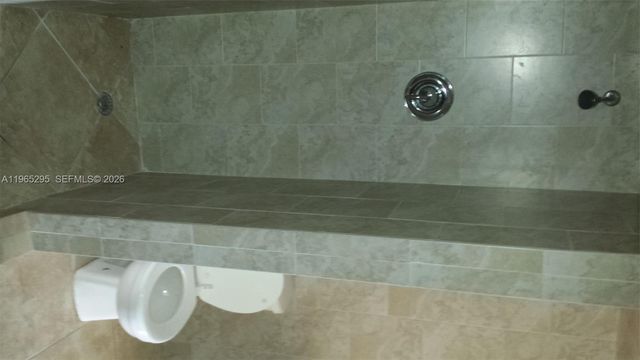 492 NW 165th St Rd C-509, Miami, FL 33169