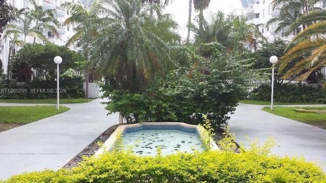 492 NW 165th St Rd C-509, Miami, FL 33169