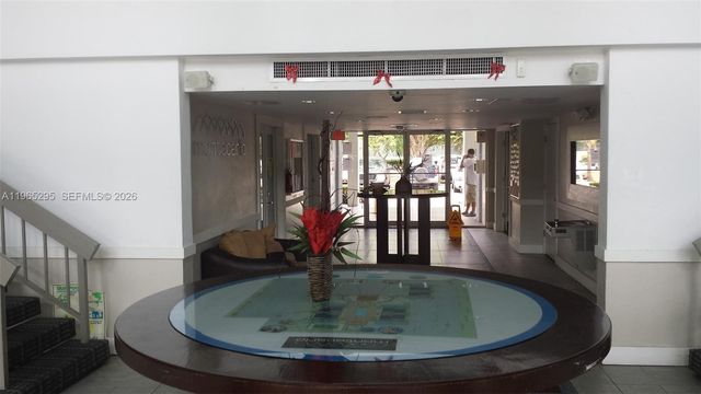 492 NW 165th St Rd C-509, Miami, FL 33169