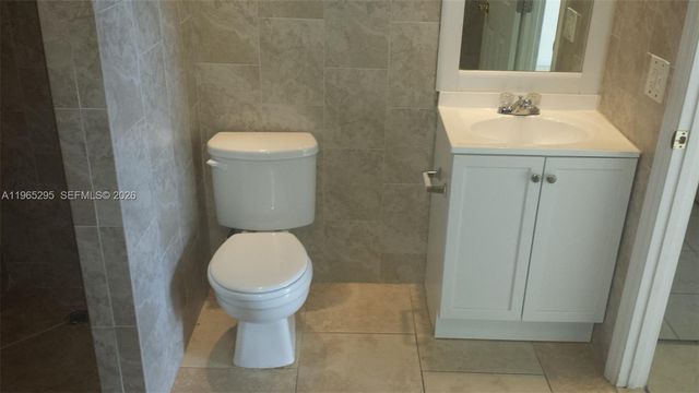 492 NW 165th St Rd C-509, Miami, FL 33169