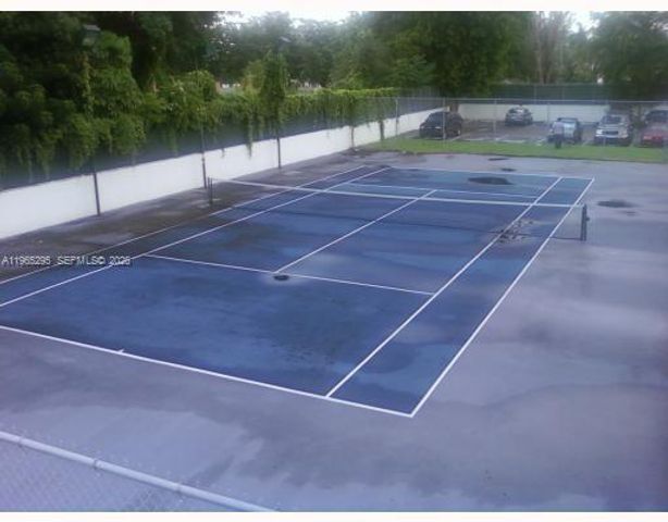 492 NW 165th St Rd C-509, Miami, FL 33169