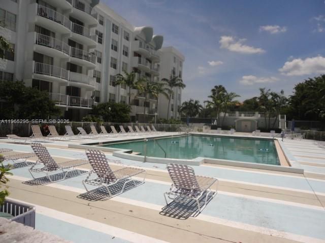 492 NW 165th St Rd C-509, Miami, FL 33169