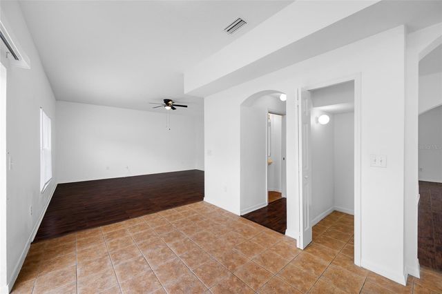 2227 ROANOKE SPRINGS DRIVE, Ruskin, FL 33570