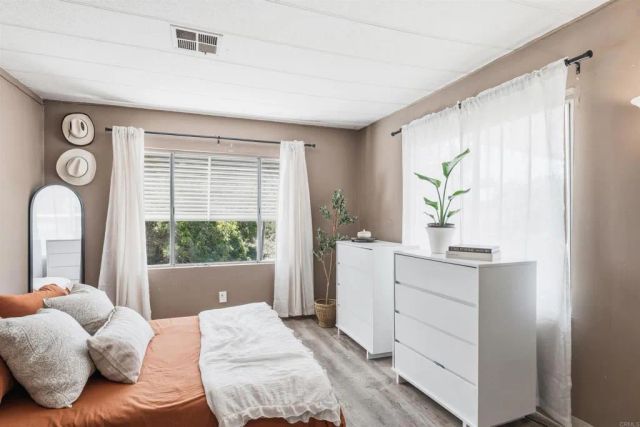 2003 Bayview Heights 181, San Diego, CA 92105