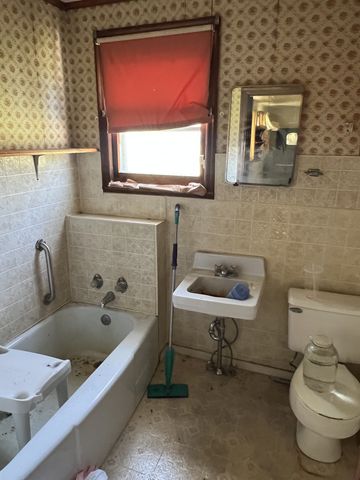 921 Yellow Creek Rd, Dickson, TN 37055