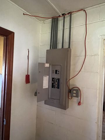 921 Yellow Creek Rd, Dickson, TN 37055