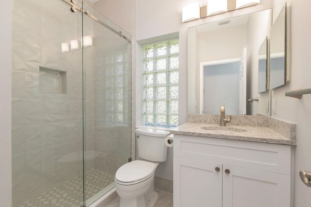 9119 Bay Point Circle, West Palm Beach, FL 33411